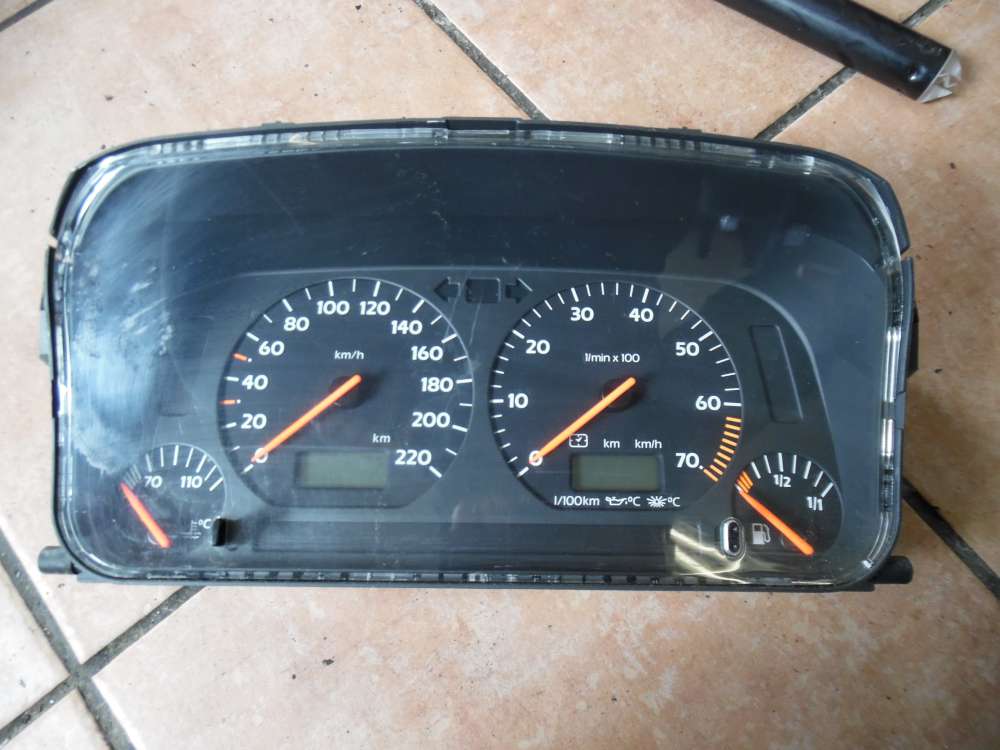 VW Golf III / IV Cabrio Kombiinstrument Tacho 1E0919880E