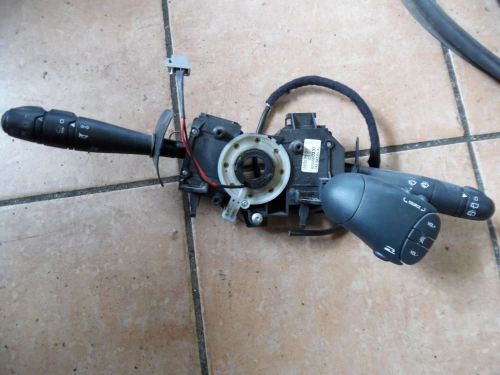 Renault Kangoo FC Lenkstockschalter mit Schalter Radiobedienung 8200090337