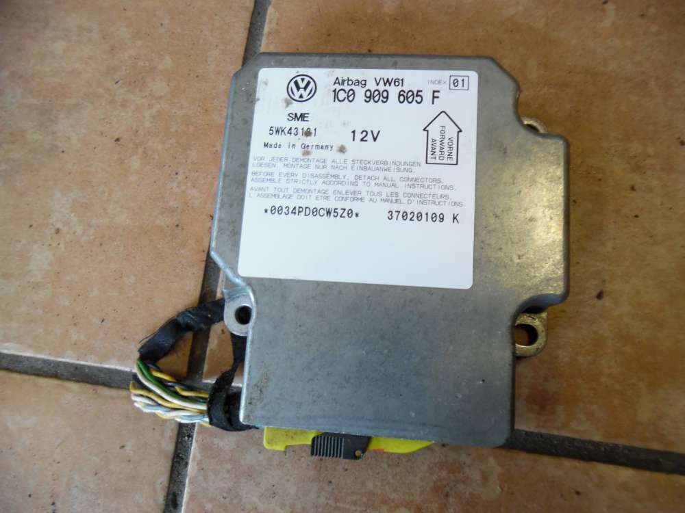 VW Golf IV Airbagsteuergerät 1C0909605F