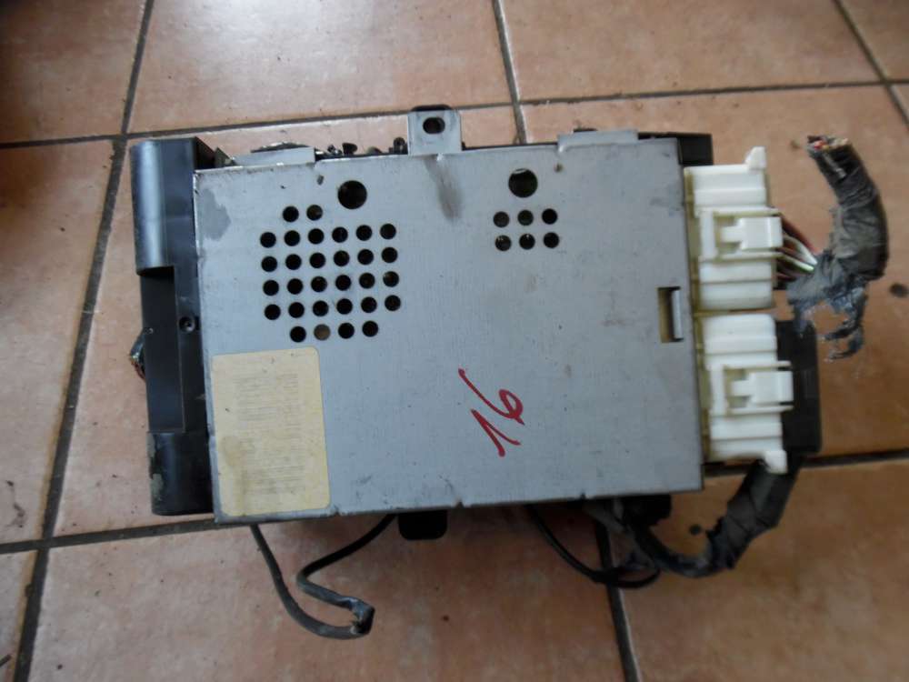 Chrysler Voyager III GS Steuerger?t elektronikmodul 04686498AD mit Sicherungskasten P04707996AF