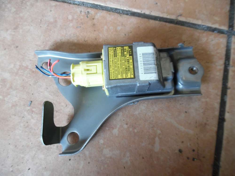 Toyota Yaris Verso Crashsensor Airbagsensor Links 89830-52010