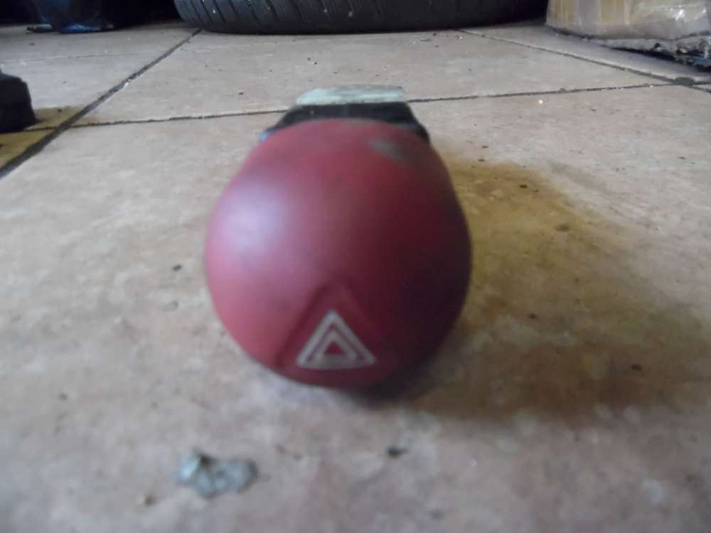 Renault Twingo I C06 Warnblinkschalter Schalter 822444