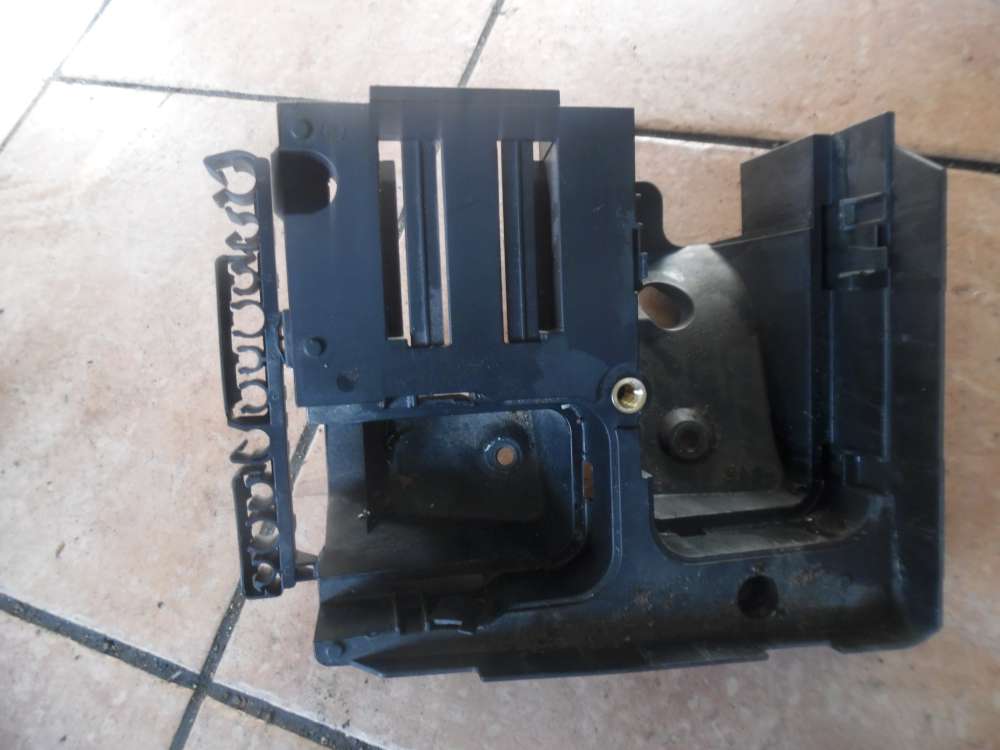 Skoda Octavia 1Z Halter Sicherungskasten 1K0907361