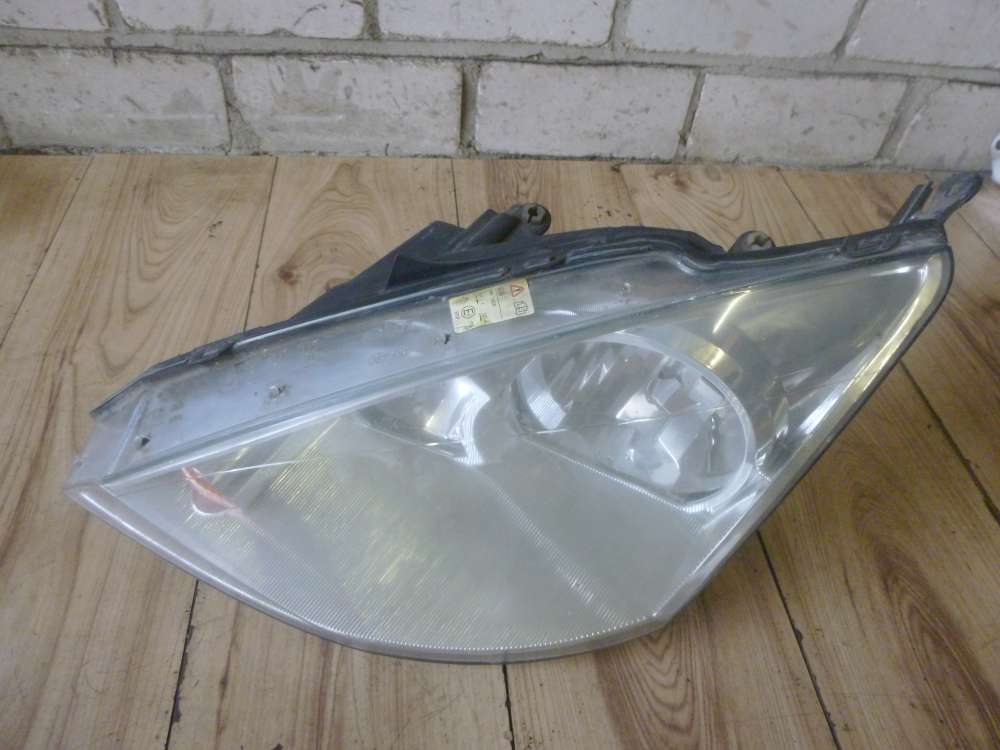 Ford Focus Bj.2002 Frontscheinwerfer Scheinwerfer Vorne Links 0374D