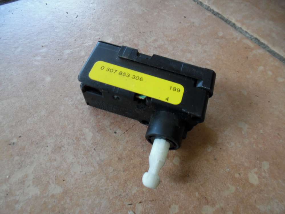 Opel Corsa C Stellmotor Scheinwerfer LWR 0307853306