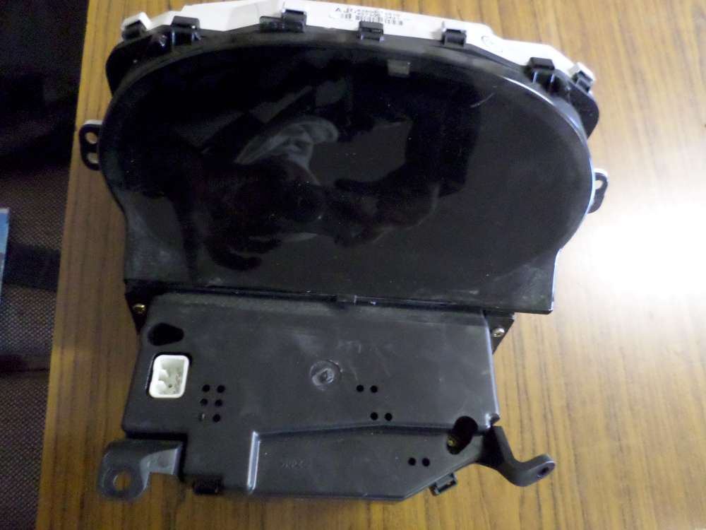 Toyota Yaris Verso Bj:2001 Tacho Kombiinstrument 190000KM 83800-52510