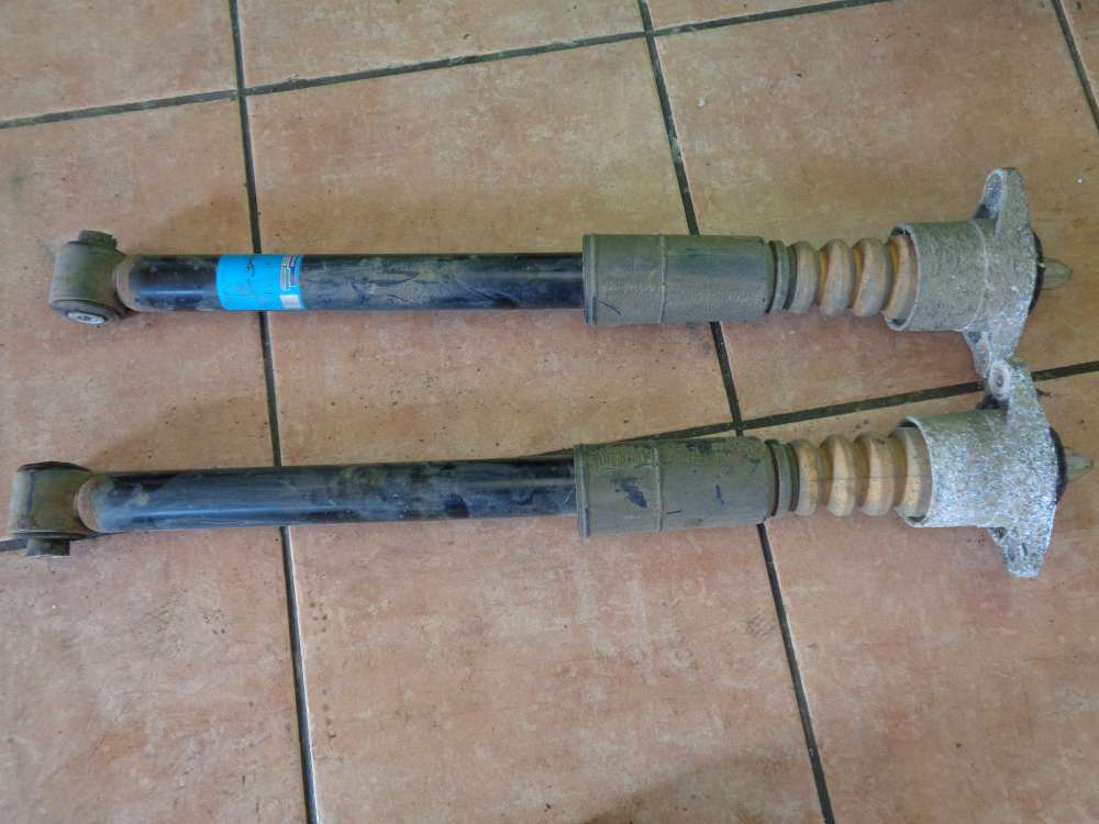 VW Passat 3B Stoßdämpfer Dämpfer Hinten