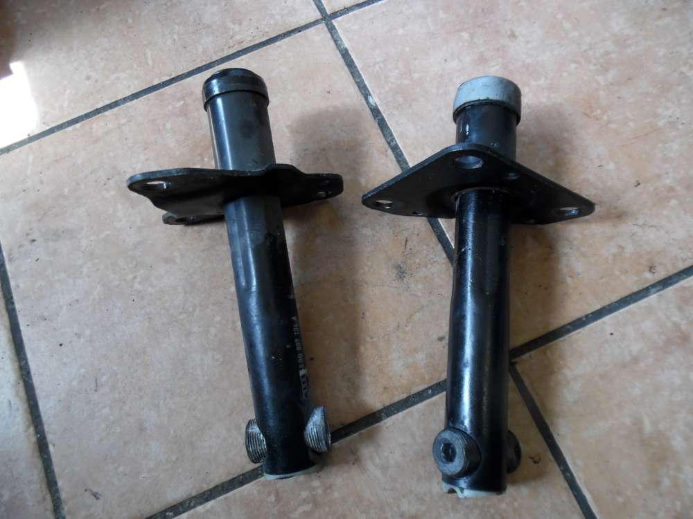 Audi A4 B5 Pralldämpfer Halter Vorne 8D0807133 / 8D0807134