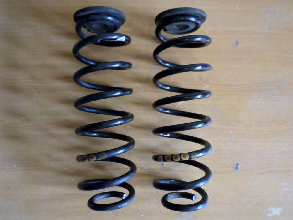 VW Touran Bj 2004 Feder Schraubenfeder Hinterachse