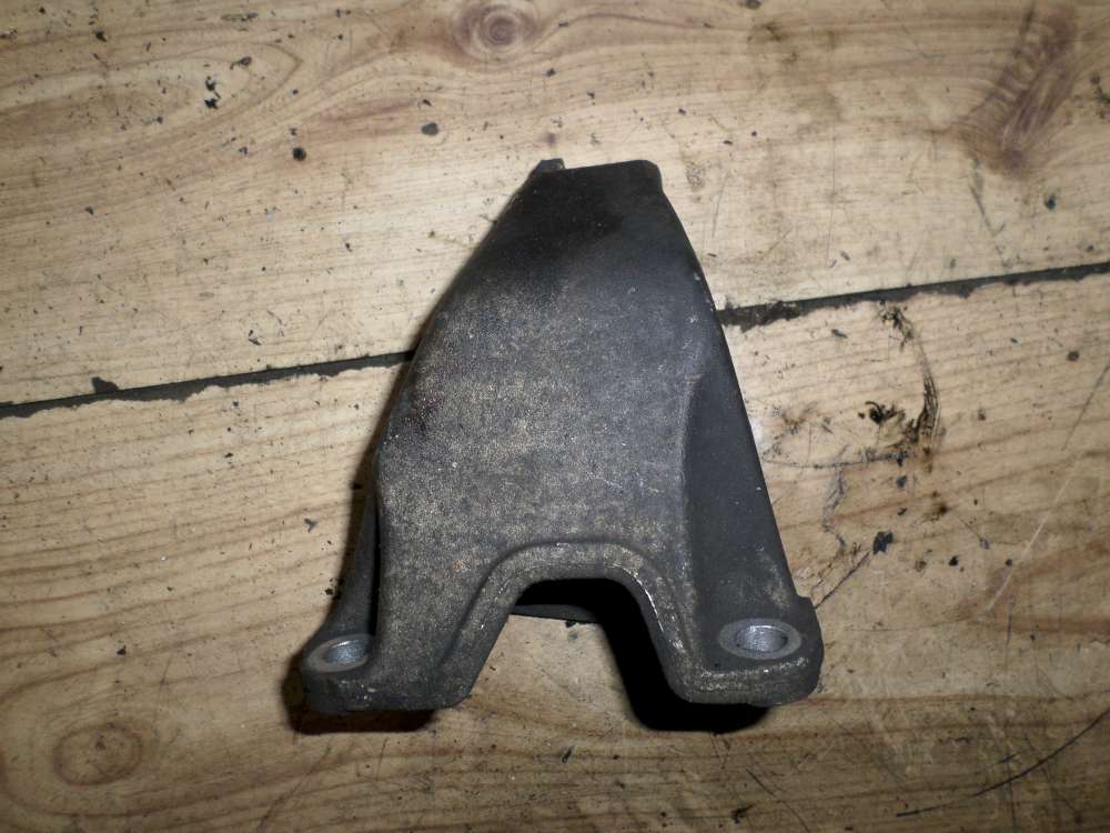 Audi A4 Avant Bj.1998 Getriebehalter Halter Getriebest?tze 8D0399113AB