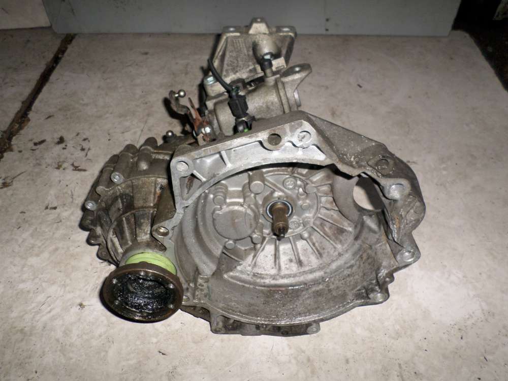 VW Golf 4 Bj 1999 1.6 Getriebe Schaltgetriebe 5 Gang DUU