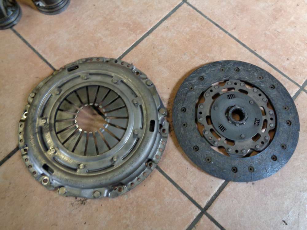 VW Polo Kupplungsdruckplatte Druckplatte 030141025A