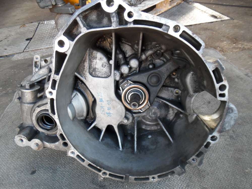 Nissan Primera P12 2,2Di Getriebe Schaltung 5-Gang 131482
