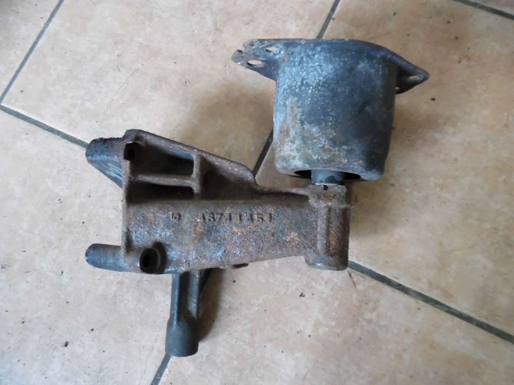Alfa Romeo 156 Getriebehalter Halter Halterung 46744454