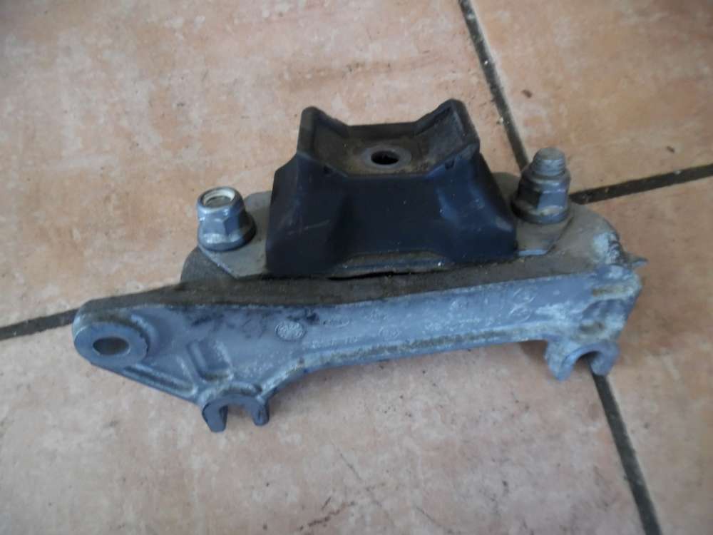 Dacia Sandero Getriebelager Halter 8200216113