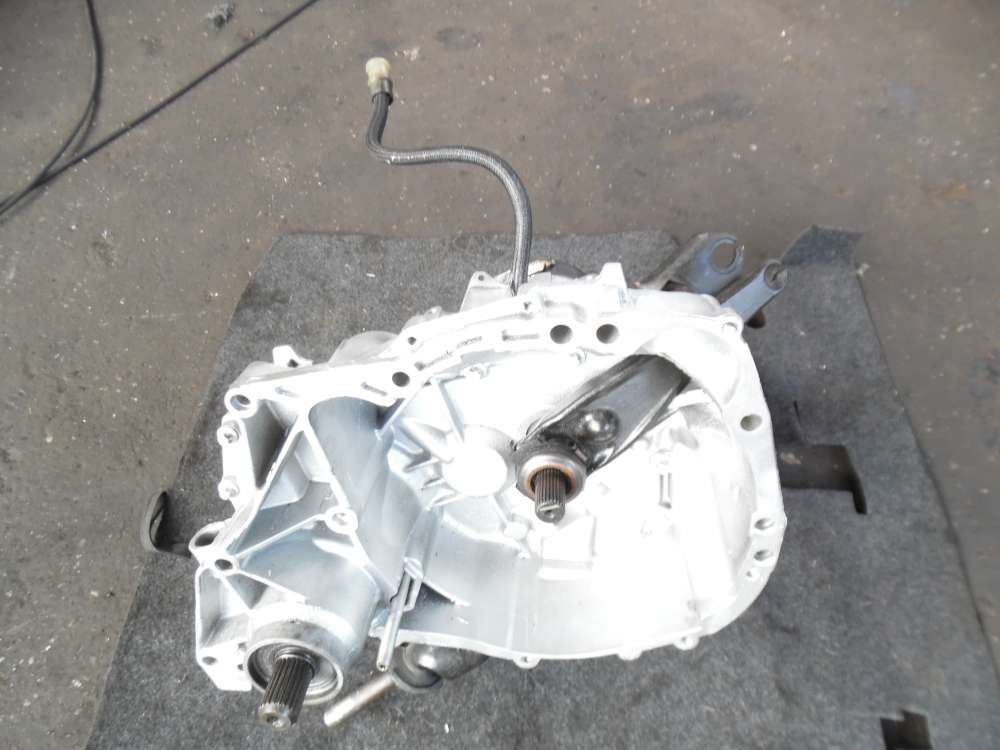 Renault Twingo II 1,2L Getriebe Schaltgetriebe code : JB1-521 5-Gang 154000KM 7701723414