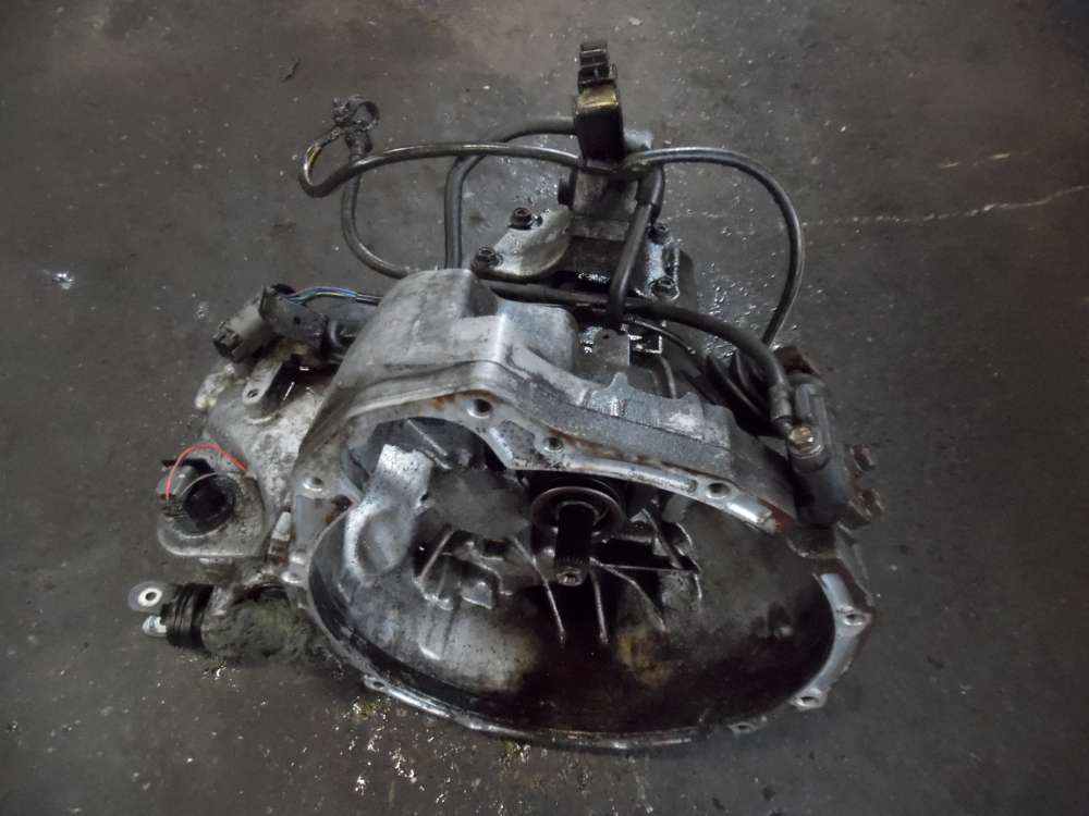 Nissan Almera Tino 1,8i Getriebe Schaltgetriebe 5-Gang