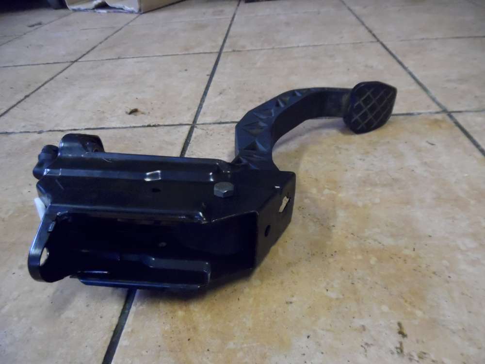 Skoda Fabia 6Y Kupplungsfusshebel Kupplungspedal 6Q1721321C