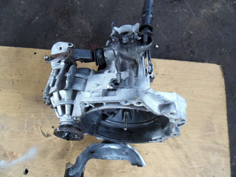VW Golf III 1,6L Getriebe Schaltgetriebe 5-gang 02K301107