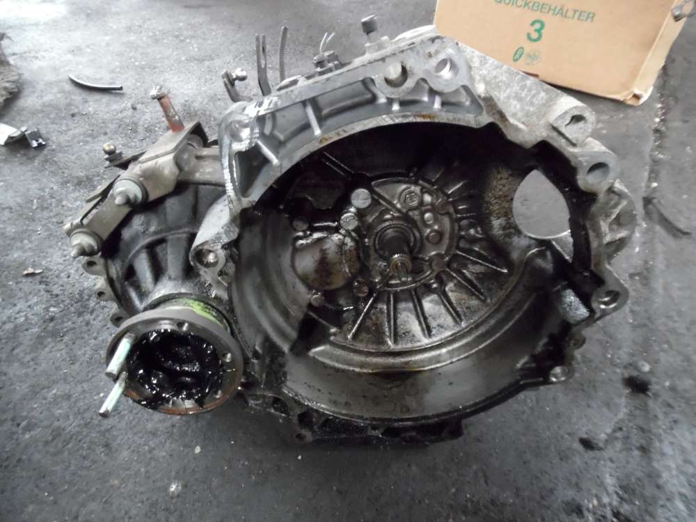 Audi A3 8L 1.6L DUU Schaltgetriebe Getriebe 5-gang 02K301107J
