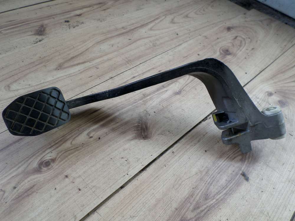 Audi A4 8D B5 Original Kupplungspedal Pedal 8D1721316D