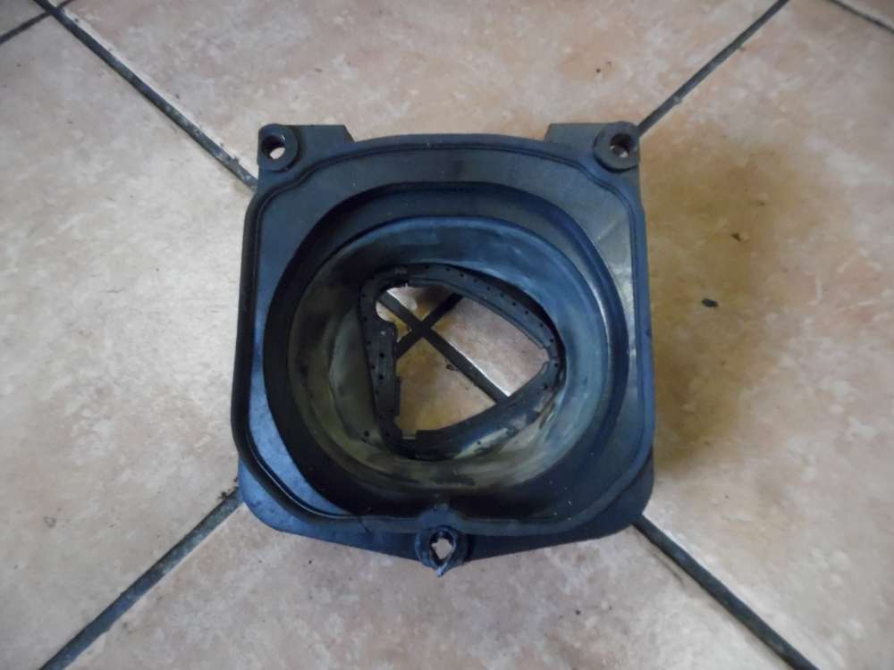 Mercedes E-Klasse W210 Untere Abdeckung Schaltkulisse A2032670197