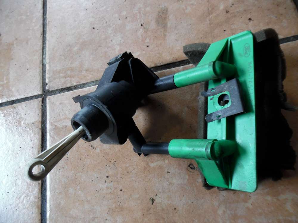 Ford Focus I Kupplungsgeberzylinder 1M51-7A543-AA