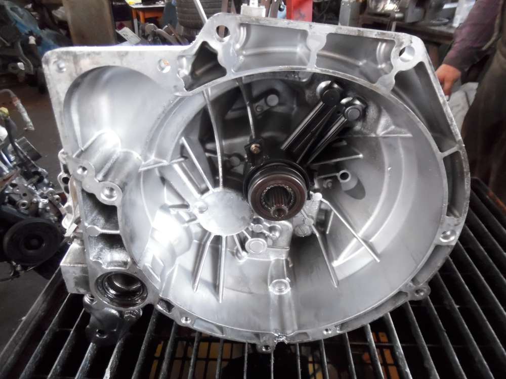 Ford Fusion 1.4 tdci Schaltgetriebe Getriebe 2N1R-7F096-AB