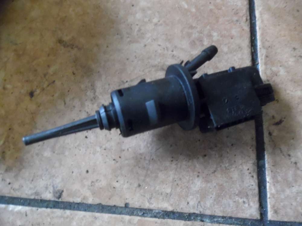 VW Touran Golf V Kupplungszylinder Geberzylinder 1K0721388F