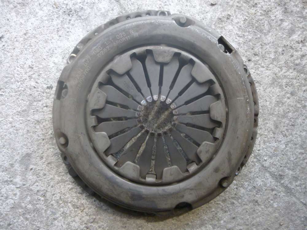 VW Polo 6N Original Kupplungsdruckplatte 030141025R / 680811M