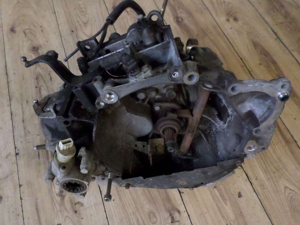 Peugeot Partner 1.9 Schaltgetriebe Getriebe 20TE49 128,000 KM