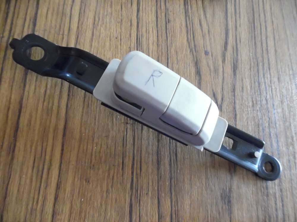 Nissan Note original Verstellung gurthalter Sicherheitsgurt vorne rechts