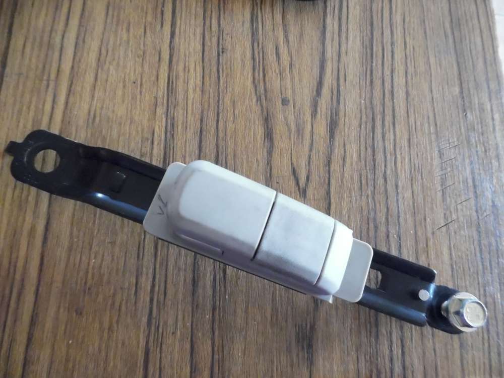 Nissan Note original Verstellung gurthalter Sicherheitsgurt vorne links