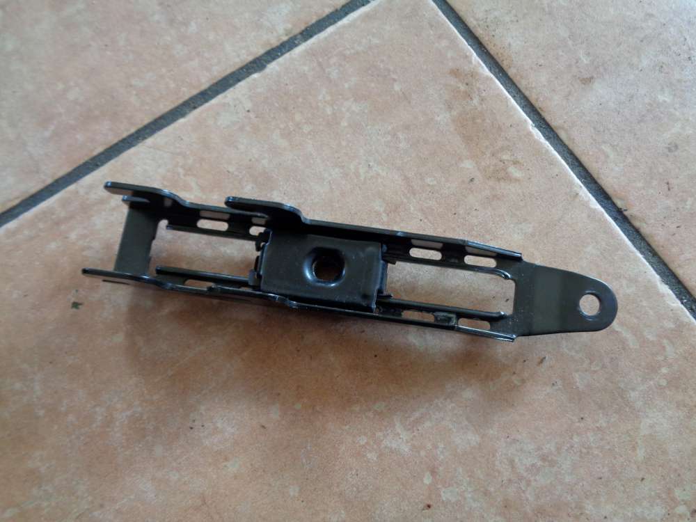 VW Polo 6N1 Sicherheitsgurt H?henversteller 6N0857819