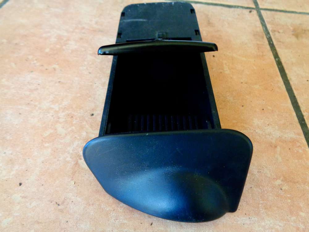 Ford Focus Aschenbecher Vorne 98AB A04810 CFW