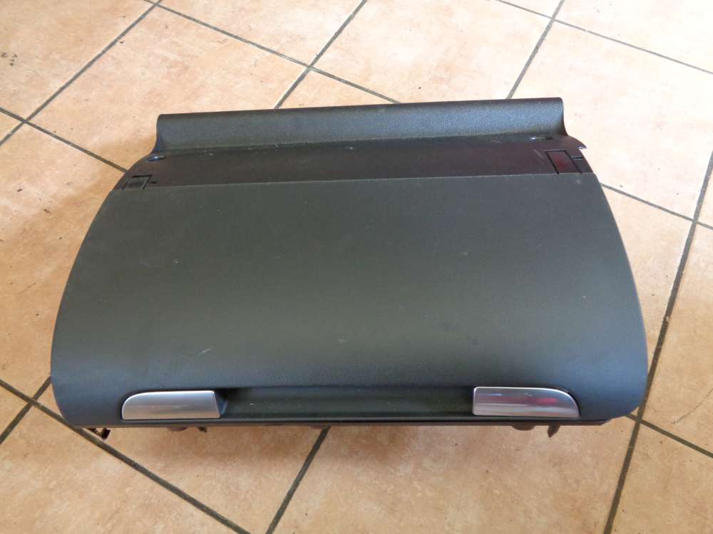 Audi A3 8P Bj:2003 Handschuhfach 8P1857035