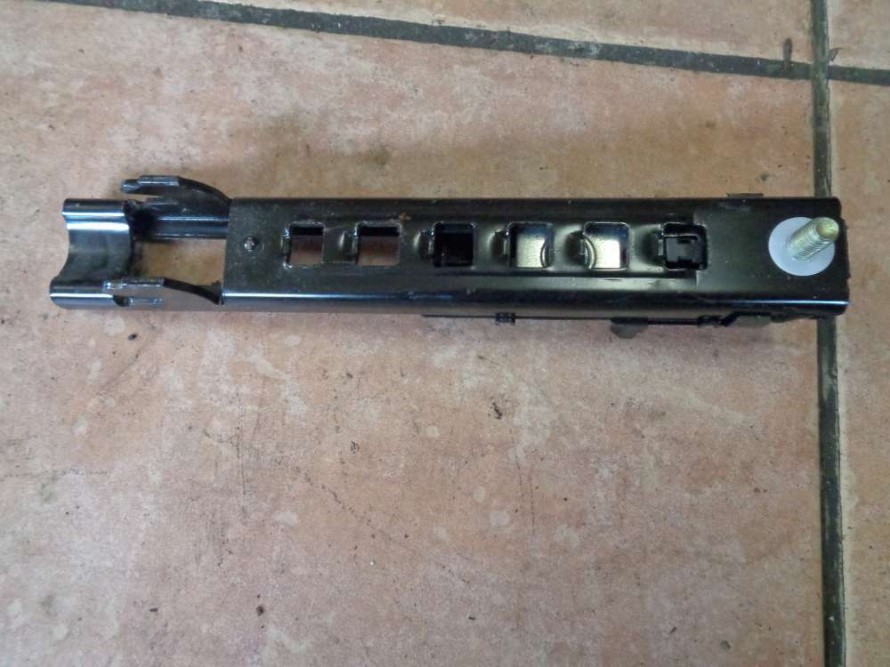 Ford Focus II H?henverstellung f?r Sicherheitsgurt 33007942