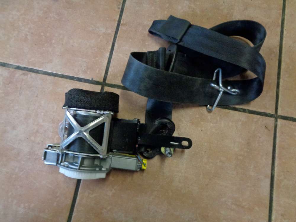 Ford Fiesta VI Sicherheitsgurt Gurt Gurtstraffer Vorne Links 8V51-B61295-CL