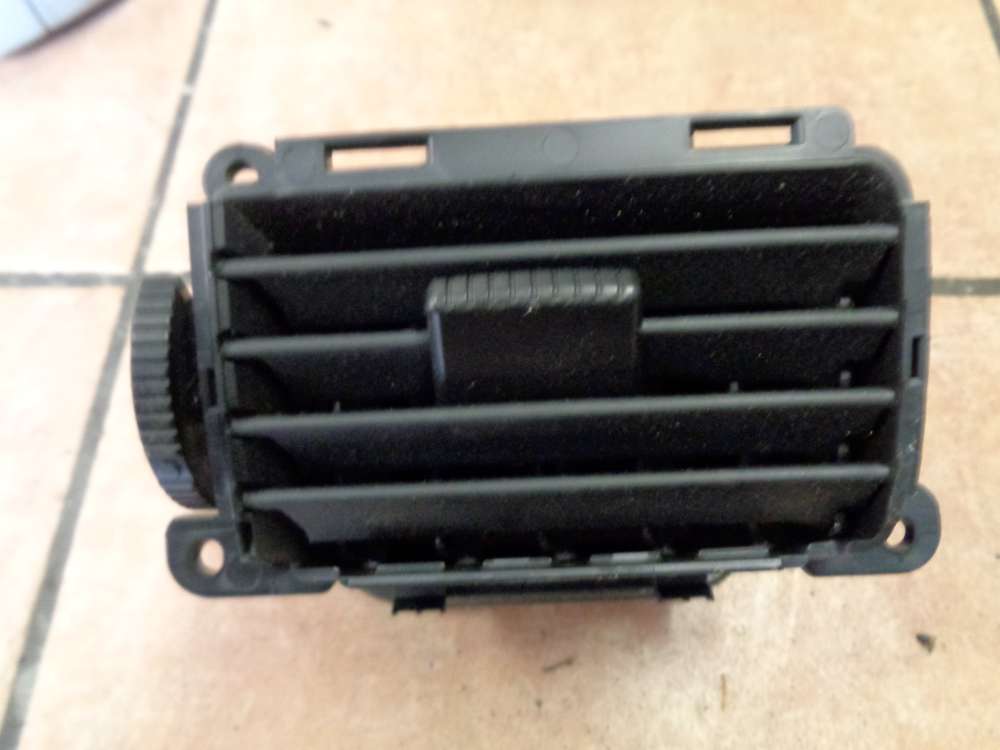 Mazda 3 BK Luftdusche Luftdüse Mitte Vorne Links BP4L64930