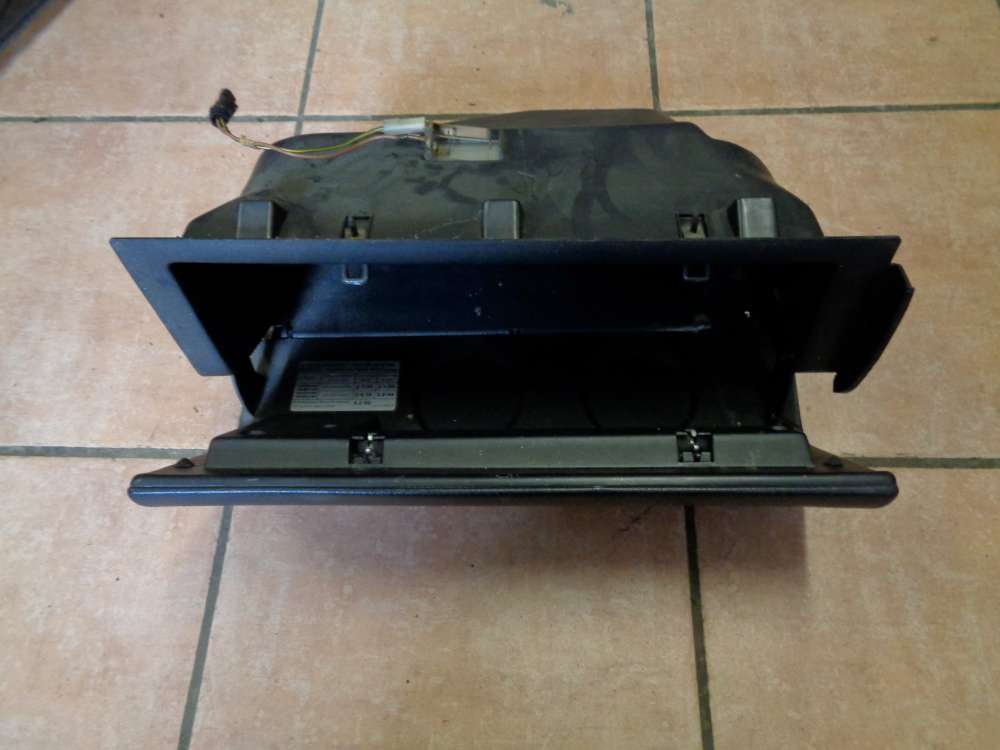 VW Passat 35I Handschuhfach Ablagefach 357857103