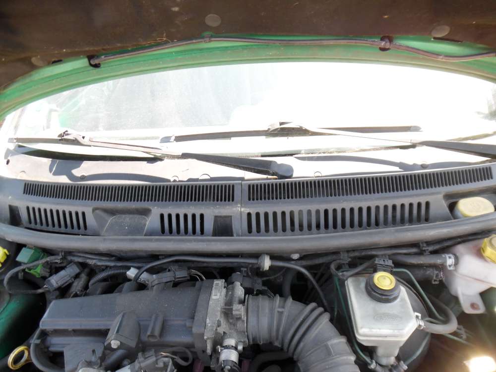Ford Ka Bj:2000 3T?rer Windlauf Abdeckung Wasserkasten vorn