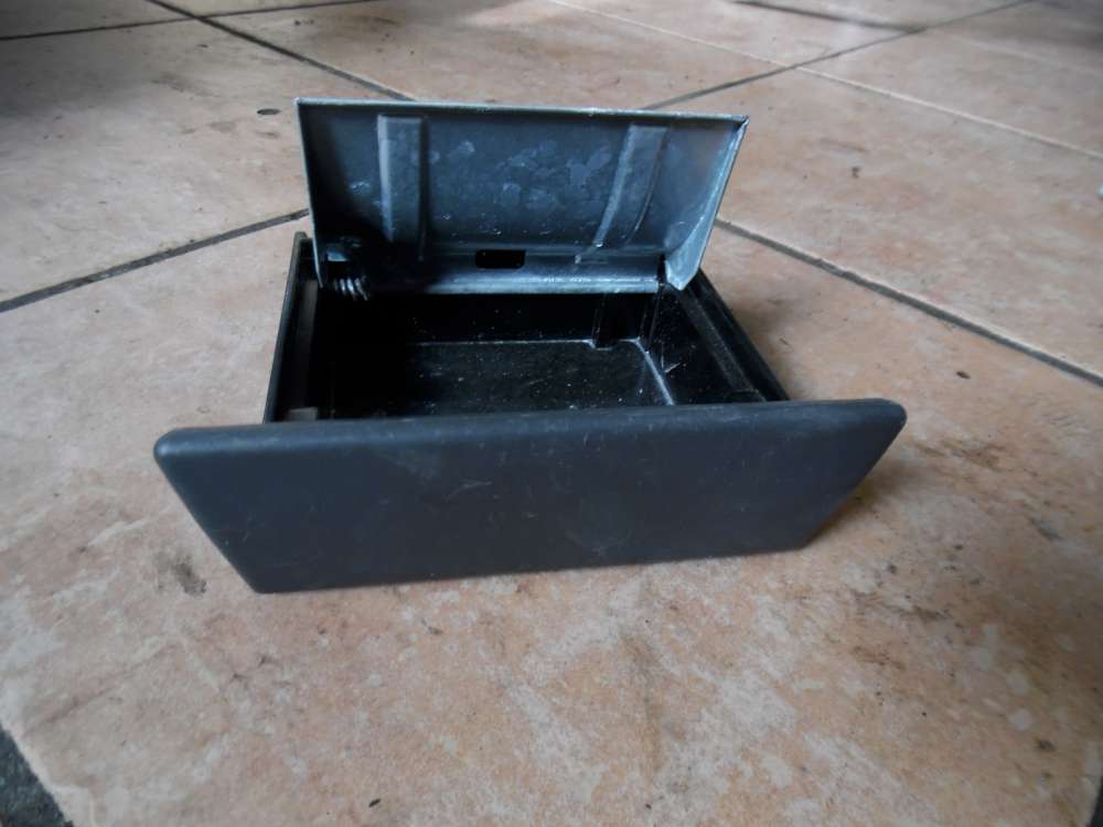 Toyota Avensis MK1 Aschenbecher Vorne 74102-05030