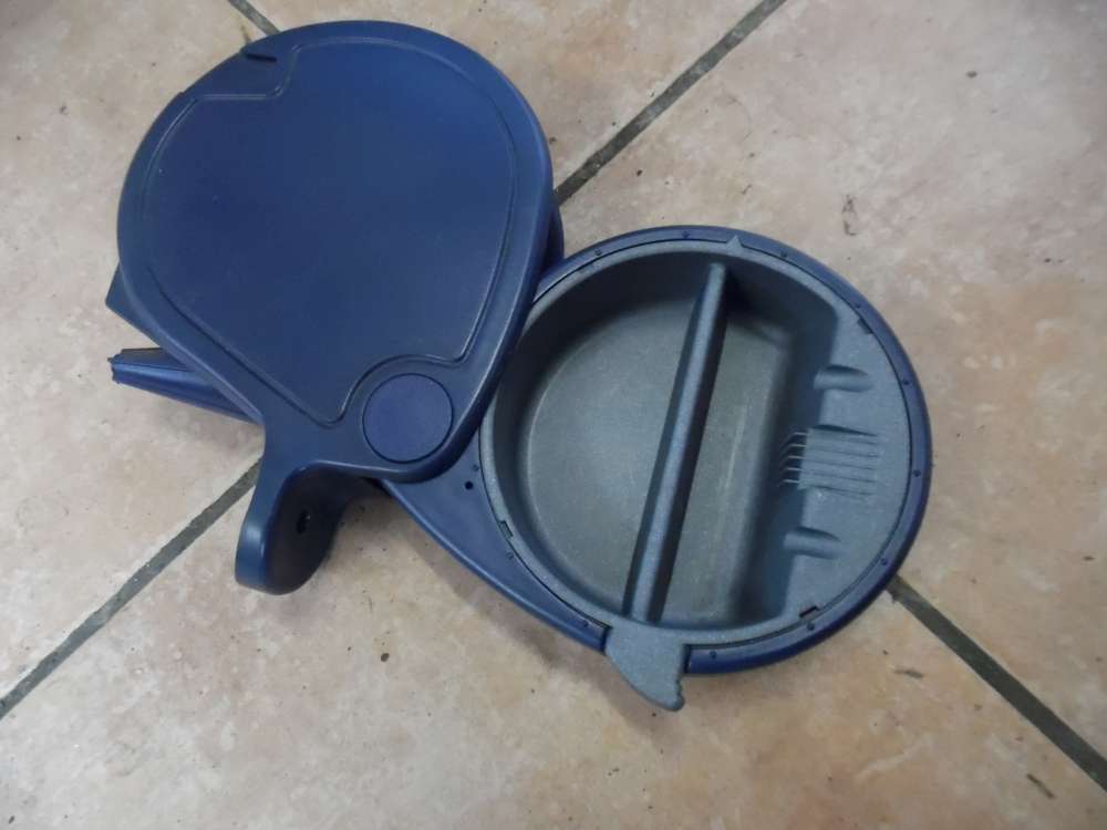SMART Fortwo Aschenbecher Schraube 0004229V002