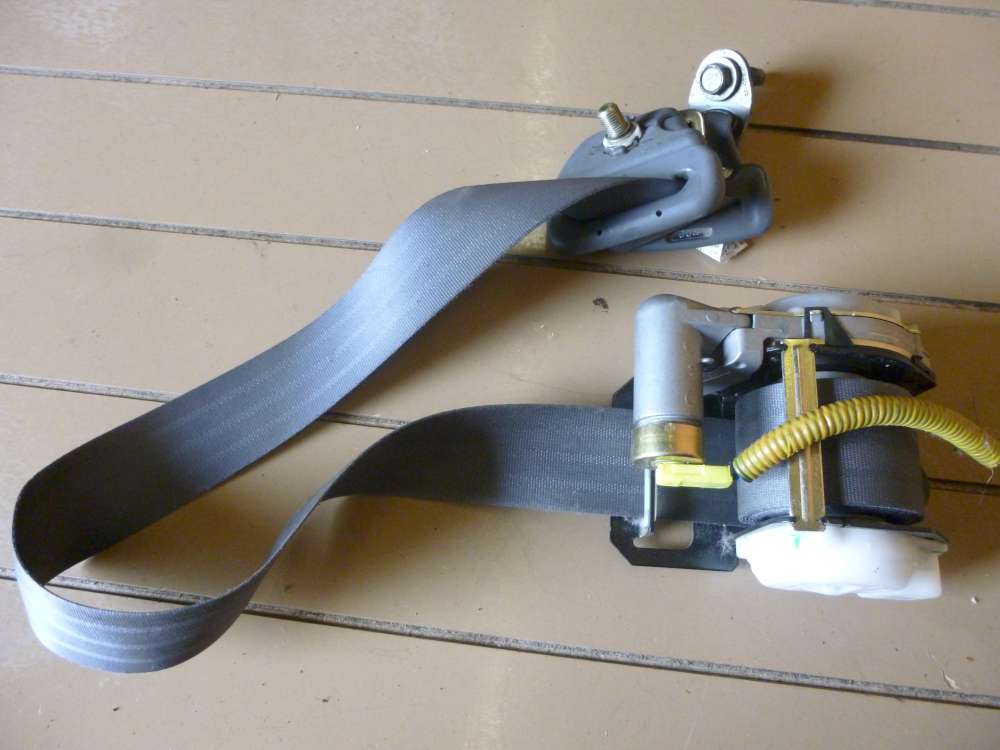 Daihatsu YRV Bj.2002 Gurtstraffer mit Sicherheitsgurt Vorne Links