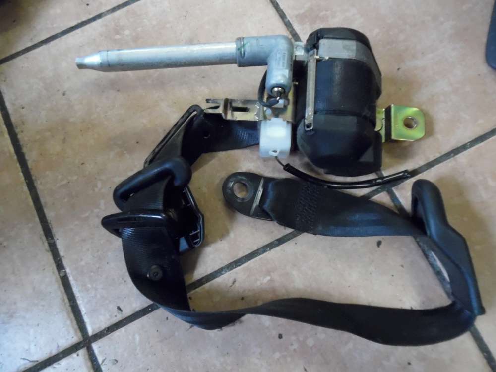 Mazda 626 GE Gurt Sicherheitsgurt Vorne Links M122657527