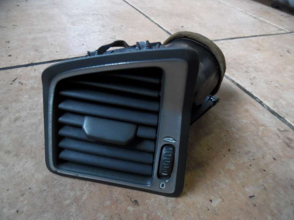 Volvo V70 II Luftdüse Vorne Links 3409373