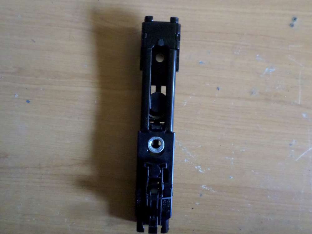 VW Touran 1T, Seat Altea Sicherheitsgurt Gurt H?henversteller 1T0857819