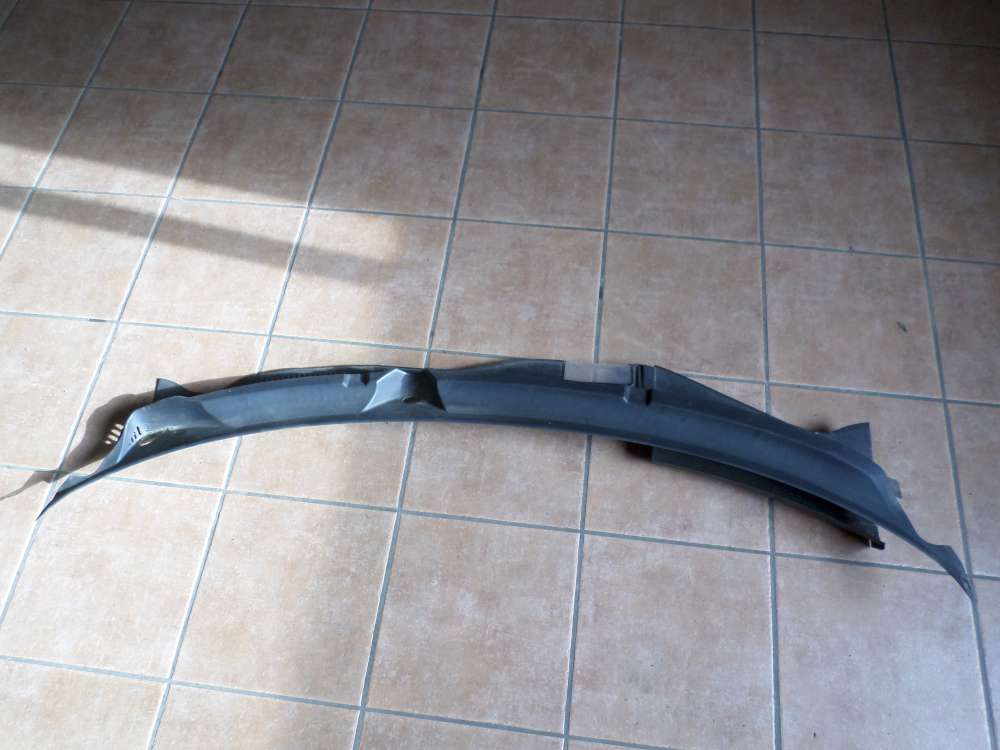 VW Golf IV Abdeckung Windlauf Wasserkasten 1J1819415