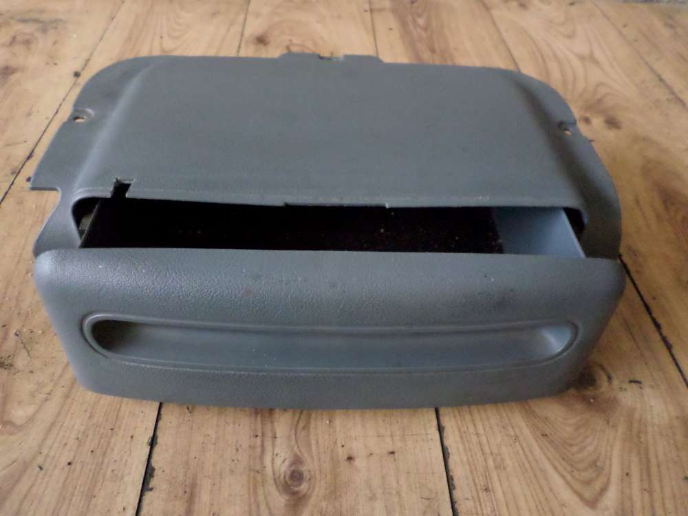 Renault Megane Bj.99 Ablagefach Staufach 7700433406