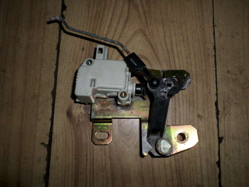 Original VW Golf 4 Stellmotor Heckklappe 1J9827425D